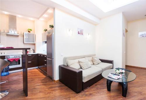 10 Apartment On Ploshad Pobedi
