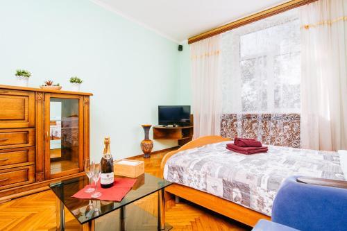 10 Apartment On Ploshad Pobedi