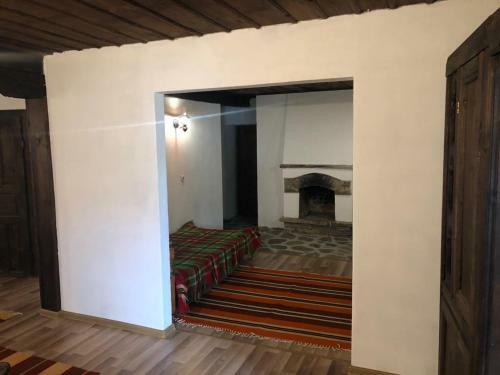 Hostal Bazoteva House