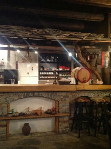 Hostal Bazoteva House