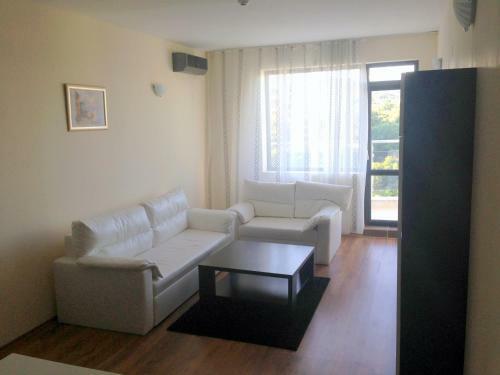 Dilov Apartments In Yalta Golden Sands