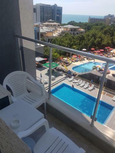Dilov Apartments In Yalta Golden Sands