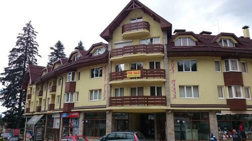 Tes Royal Plaza Apartments