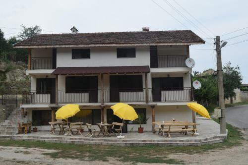 Hostal Koshov Guest House