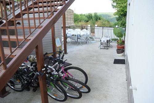 Hostal Koshov Guest House