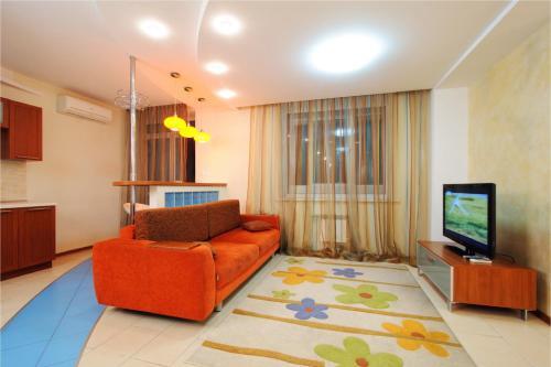 4 Rooms Apartment On Surhanava