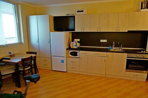 Gt Atrium Beach Apartments