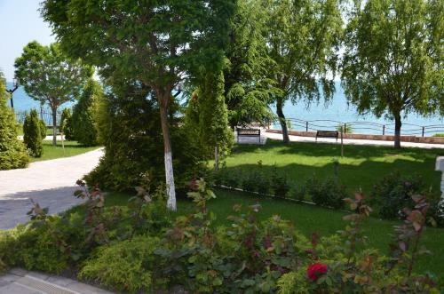 Single Private Apartments In Marina View Fort Beach