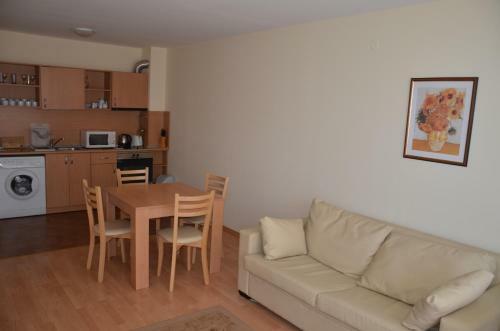 Single Private Apartments In Marina View Fort Beach