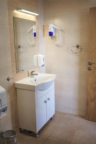Moreto Luxury Apartments - Full Board