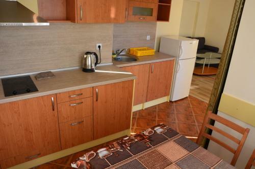 Golden House Apartments