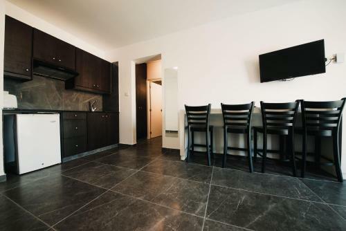 A Maos Hotel Apartments
