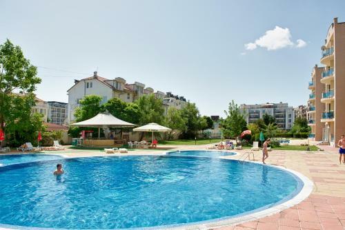 Apartments In Semiramida Gardens