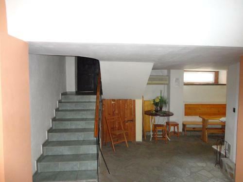 Hostal Guest House The House