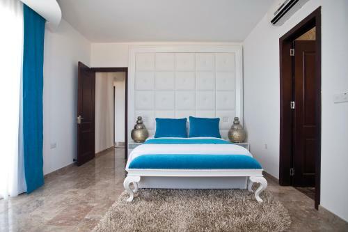 Louis Althea Kalamies Luxury Villas
