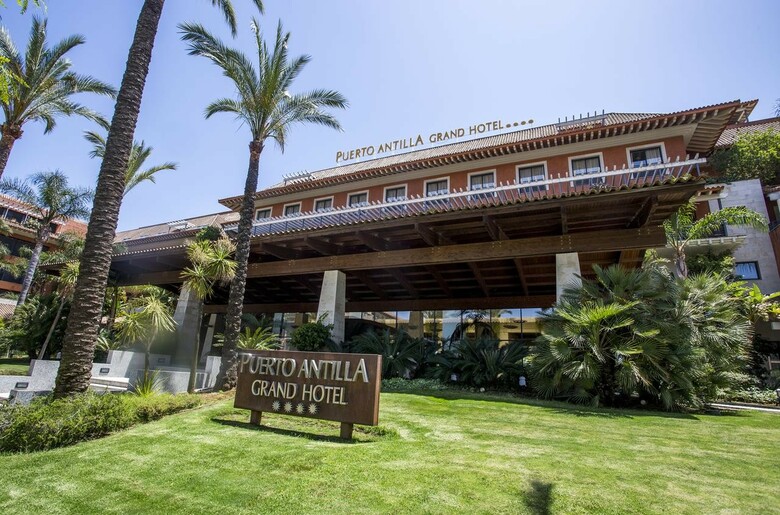 Puerto Antilla Grand Hotel