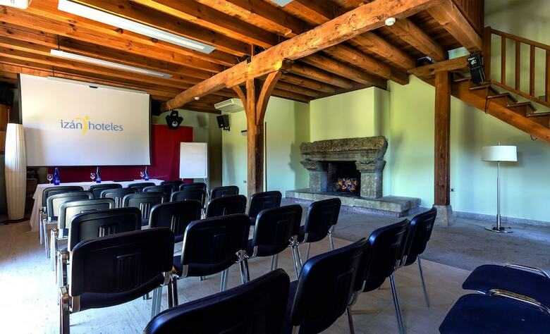 Hotel Iz�n Puerta De Gredos