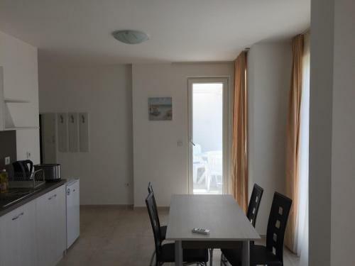 Sea Life Apartments Sinemorets