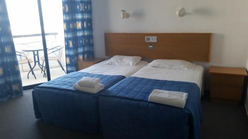 Les Palmiers Sunorama Beach Apartments