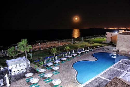 Piere - Anne Beach Hotel