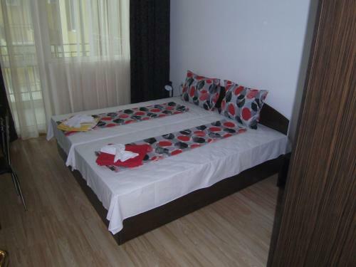 Nicol Apartment In Hermes Complex