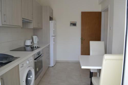 Takelena Apartments