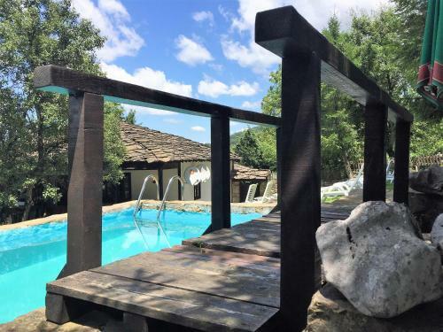Parlapanova Guest House - Pool Access