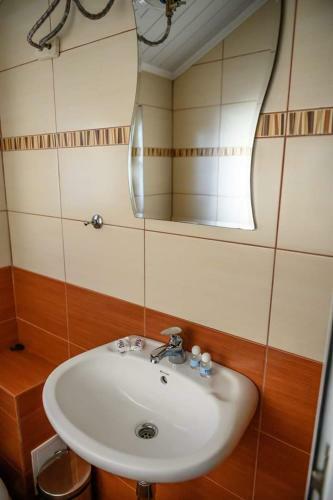 Hostal Guest House Tedi
