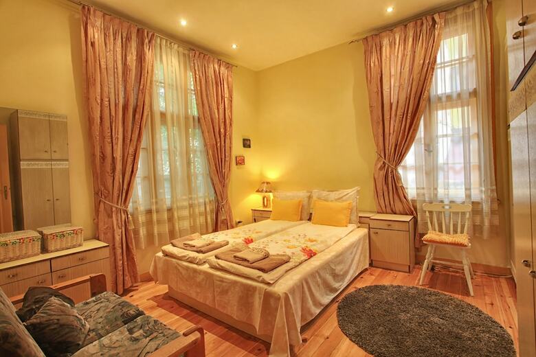 Hostal Guesthouse Tomovi