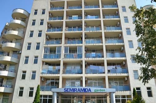 Semiramida Garden Apartment Eh