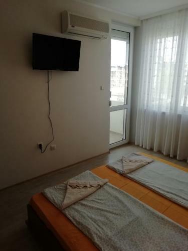 Sunny Fort Apartment