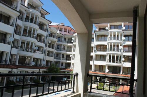 Solar Apartments Chateau Valon