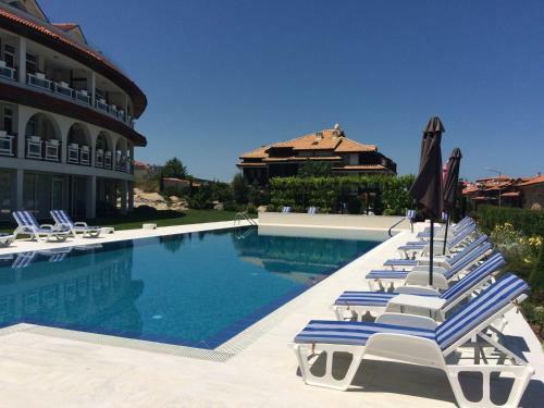 Apolonia Apartments