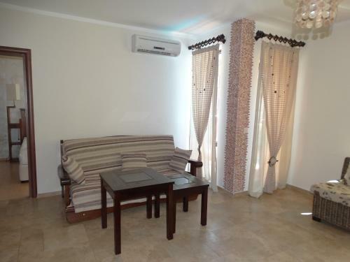 Aparthotel Chateau Del Marina Apart Complex