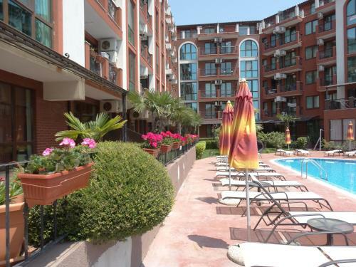 Aparthotel Chateau Del Marina Apart Complex