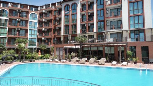 Aparthotel Chateau Del Marina Apart Complex