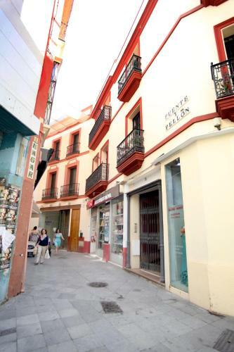 Apartamentos Pilatos King's Inn