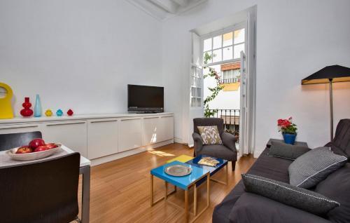 Stylish Old Town Apartment