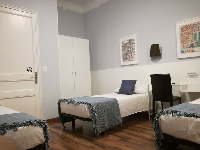 Hostal Lesseps