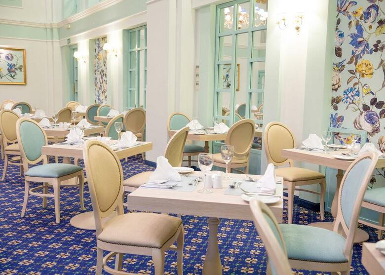 Ax The Victoria Hotel