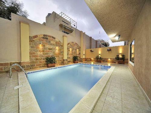 Carville Villa
