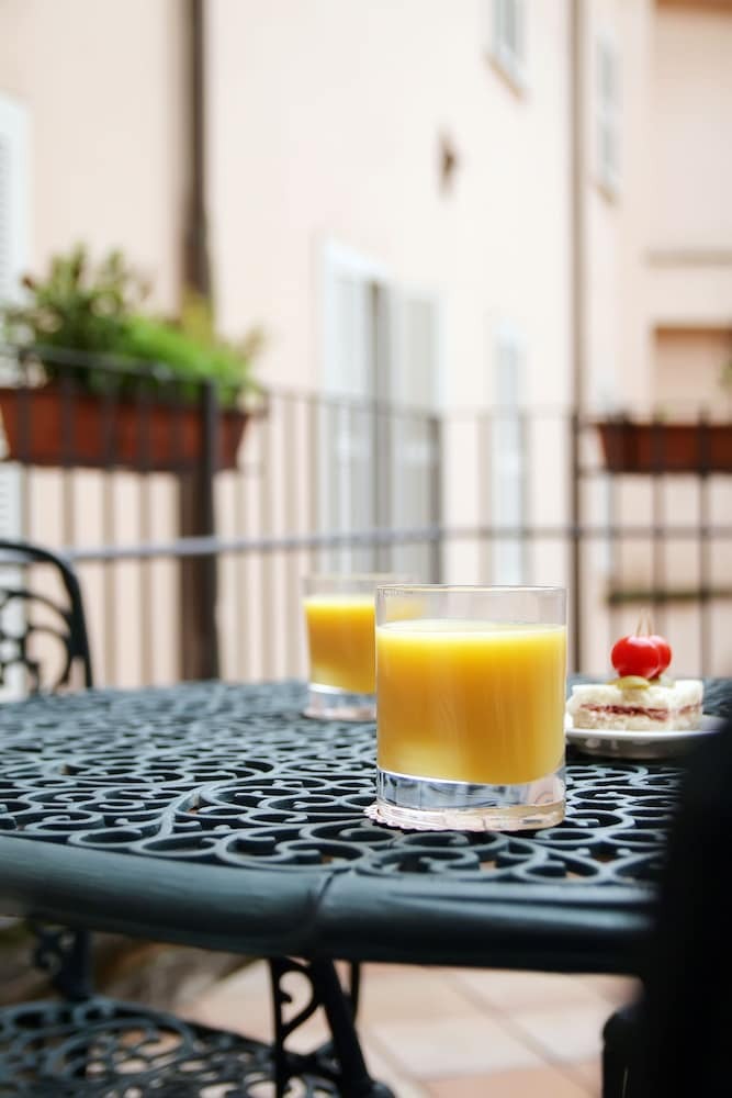 Hotel Albergo Santa Chiara