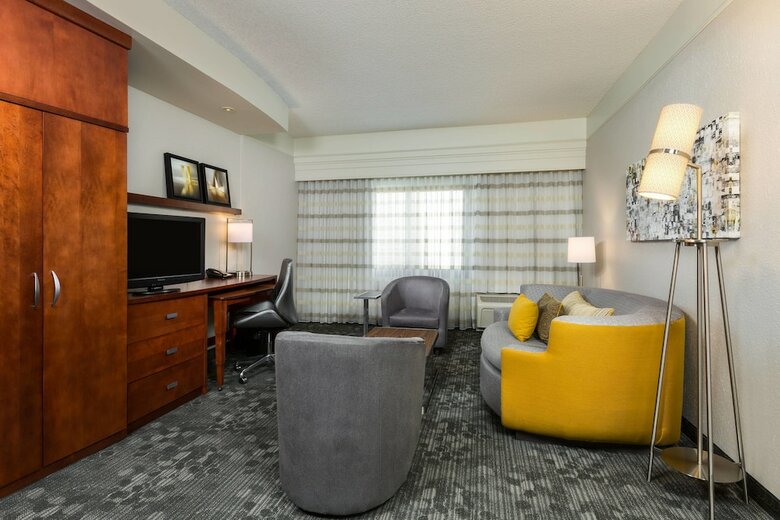 Hotel Courtyard By Marriott Houston By The Galleria