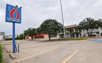 Hotel Motel 6 Dallas Addison