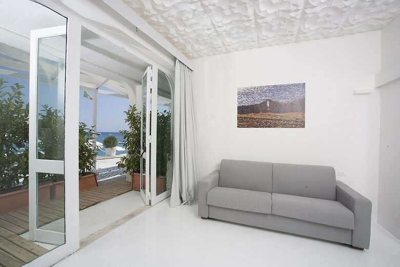 La Roccia Hotel