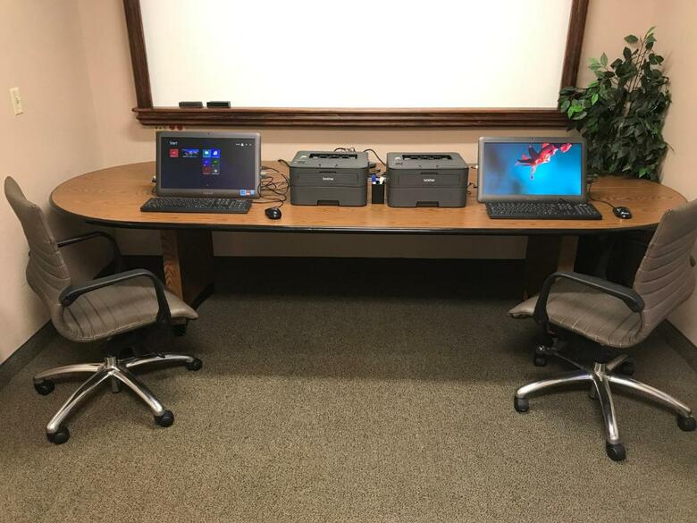 Hotel *candlewood Suites*