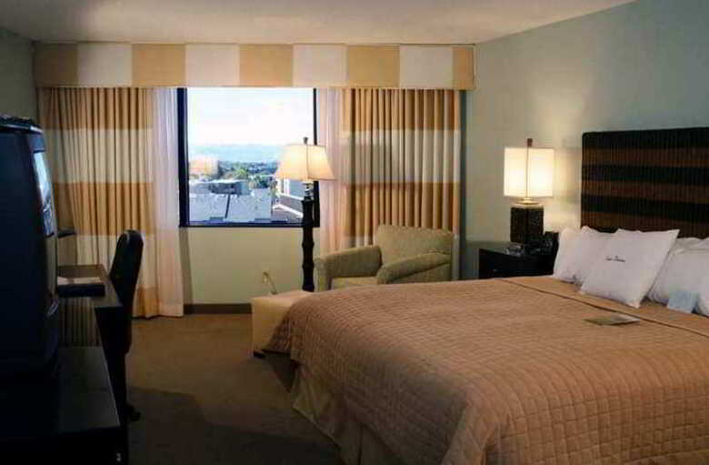 Doubletree Hotel Denver Southeast