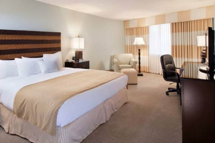 Doubletree Hotel Denver Southeast