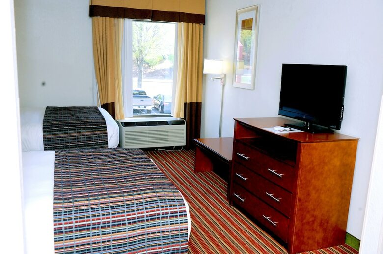 Hotel Comfort Suites Alpharetta
