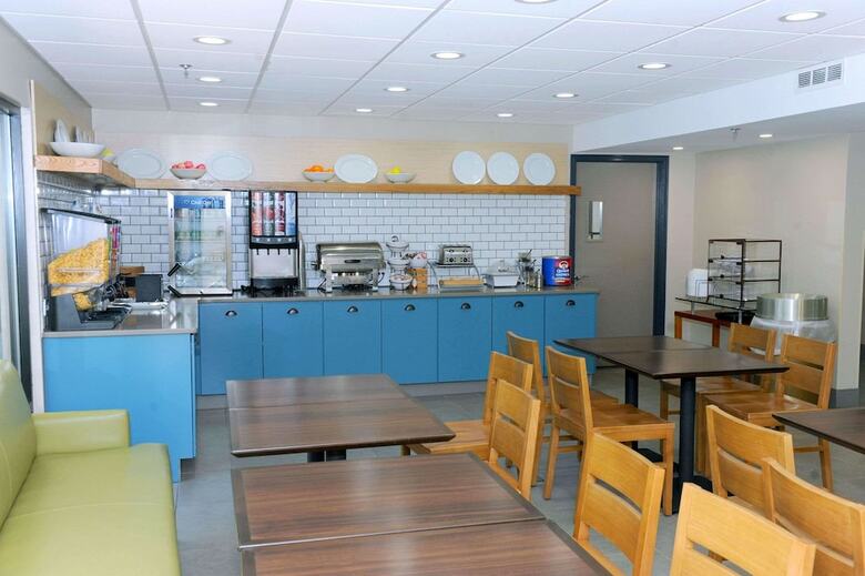 Hotel Comfort Suites Alpharetta